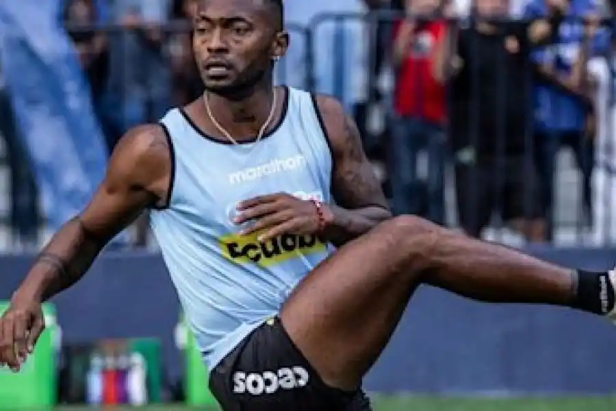 Denuncian el secuestro de un futbolista ecuatoriano