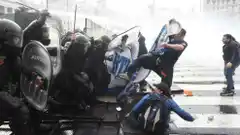 Familiares de manifestantes detenidos denuncian “irregularidades” en las comisarías