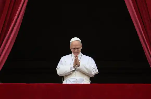 El Papa León XIV pide paz en Ucrania, tregua en Gaza y liberación de rehenes en su mensaje dominical