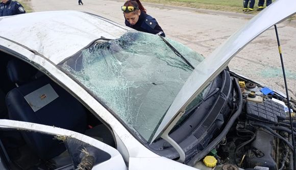 Tragedia vial en Quequén: fallece una mujer en un accidente