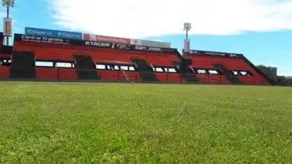 Patronato recibe a Racing con sus hinchas en las tribunas