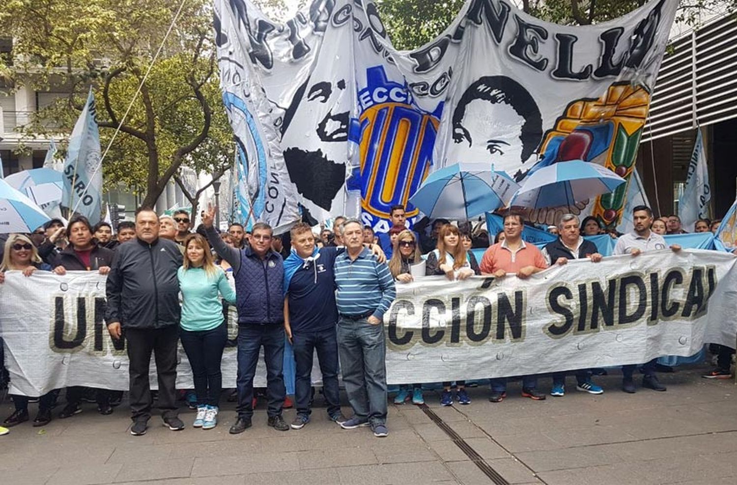 La voz de los gremios desde la movilización en las calles de Rosario