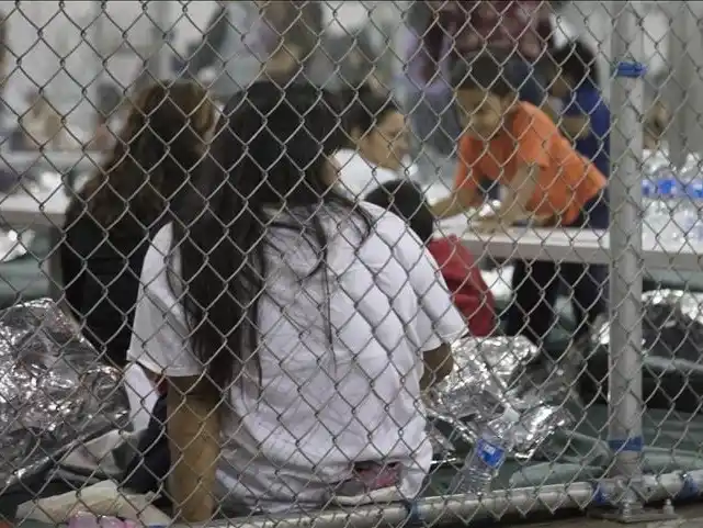 Quedaron al descubierto abusos sin control en un centro de detención de inmigrantes