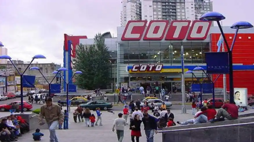 Coto festeja 55 años con un sorteo de más de 300 millones de pesos en premios