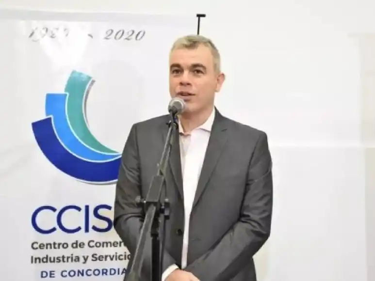 Comercio a persiana abierta: entre la crisis del consumo y la esperanza de la modernización laboral