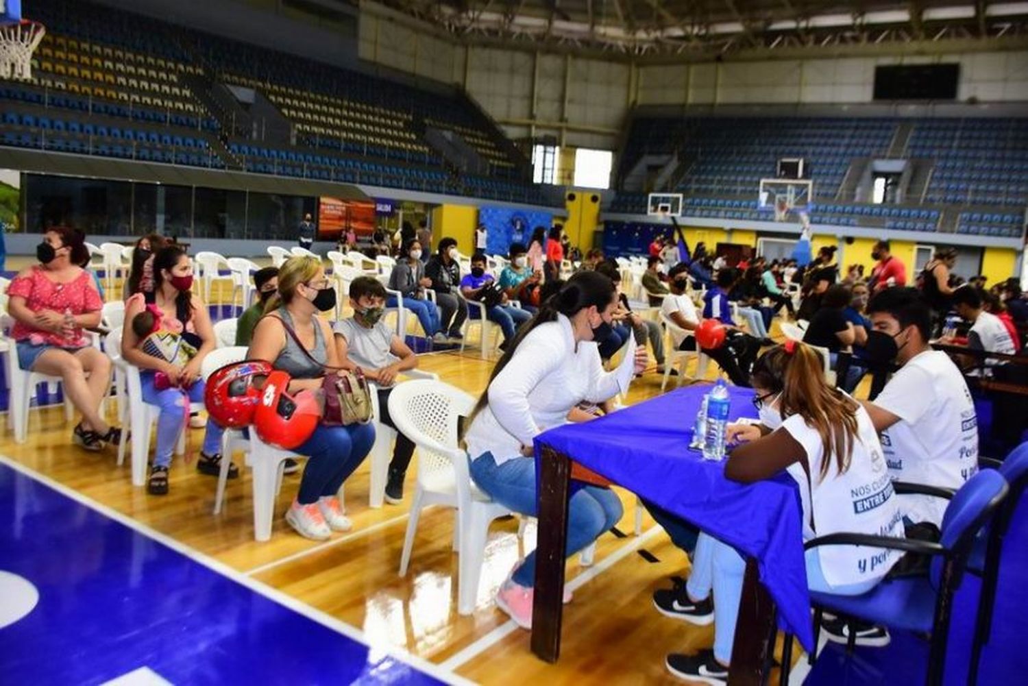 “El descenso significativo de casos diarios en la provincia es por el alto porcentaje de vacunación”