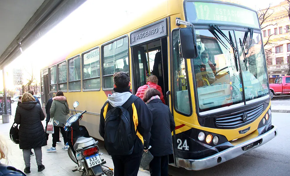 Sin colectivos hasta las 12