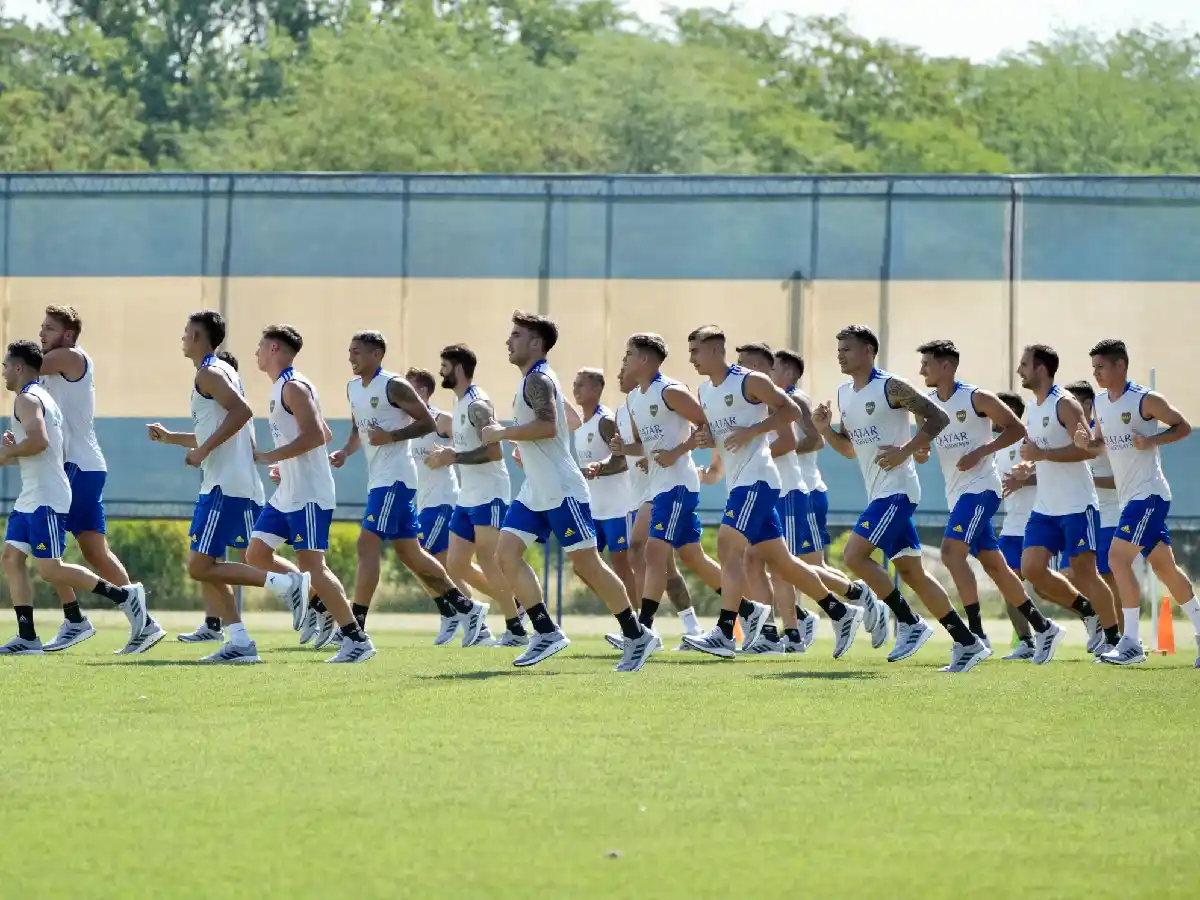 Boca volvió a las prácticas con Battaglia con síntomas y 11 jugadores ausentes