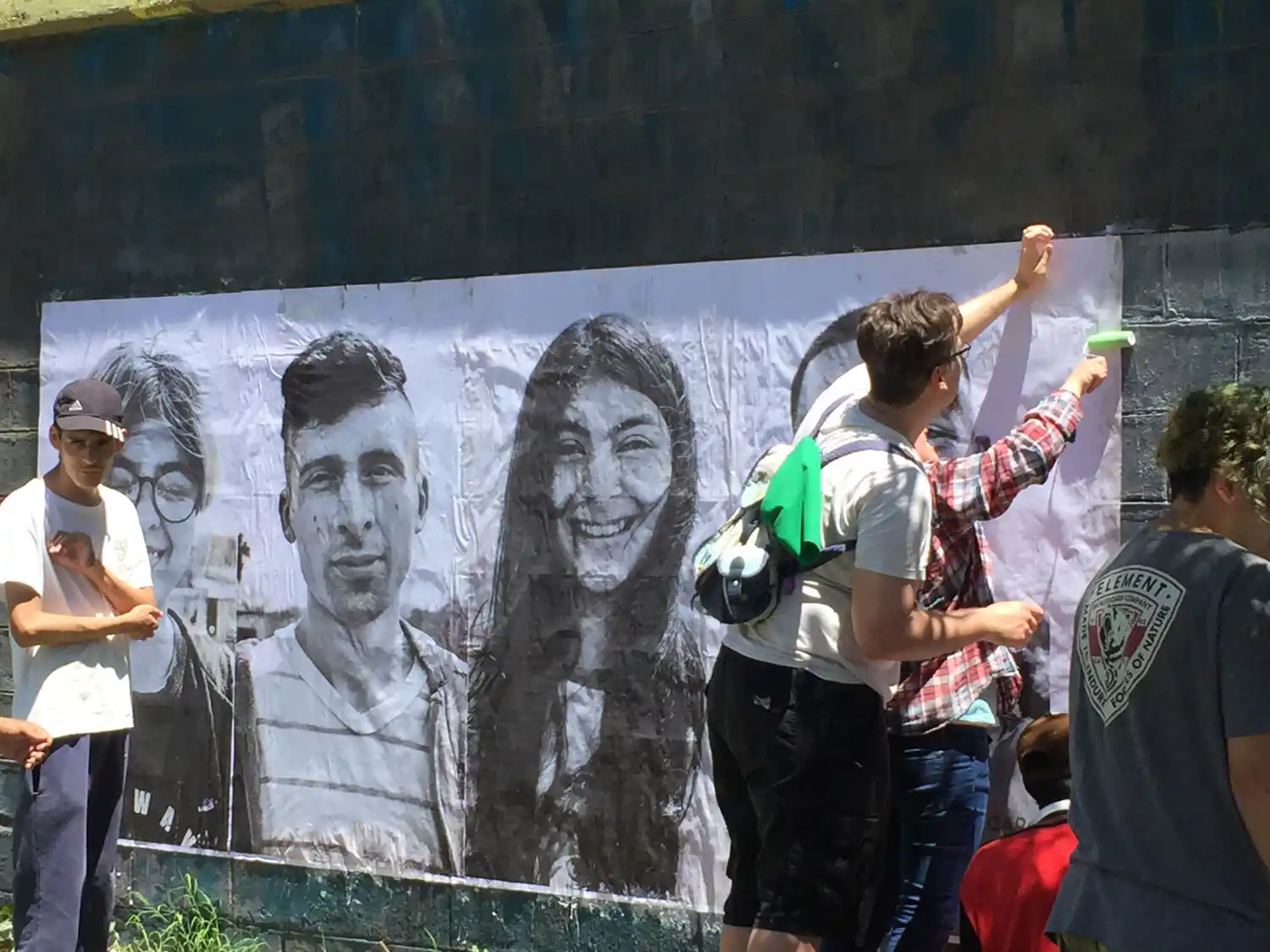 Así nos queremos ver: jóvenes rosarinos realizaron intervención artística con fotografías