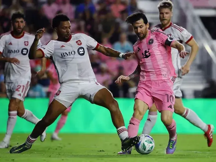 Leo Messi anotó el gol de descuento para Las Garzas en la derrota 2 a 1 en Toronto. Foto: Getty Images