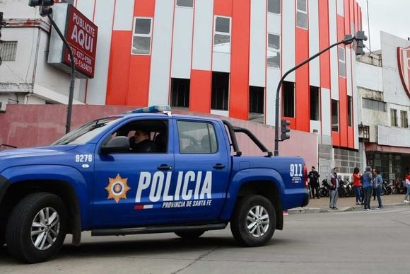 Intensa búsqueda de un jefe de la barra de Unión SF