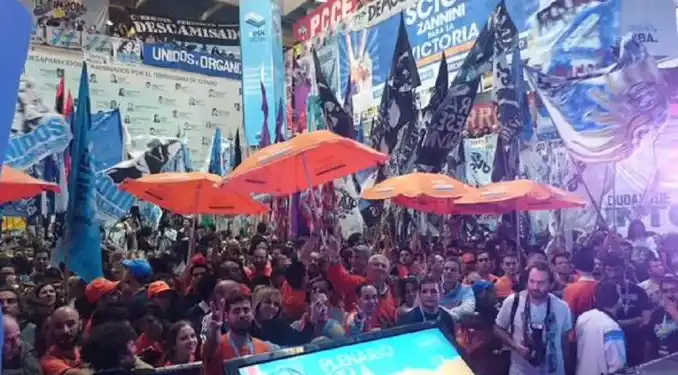 Scioli encabezó encuentro de militantes kirchneristas 