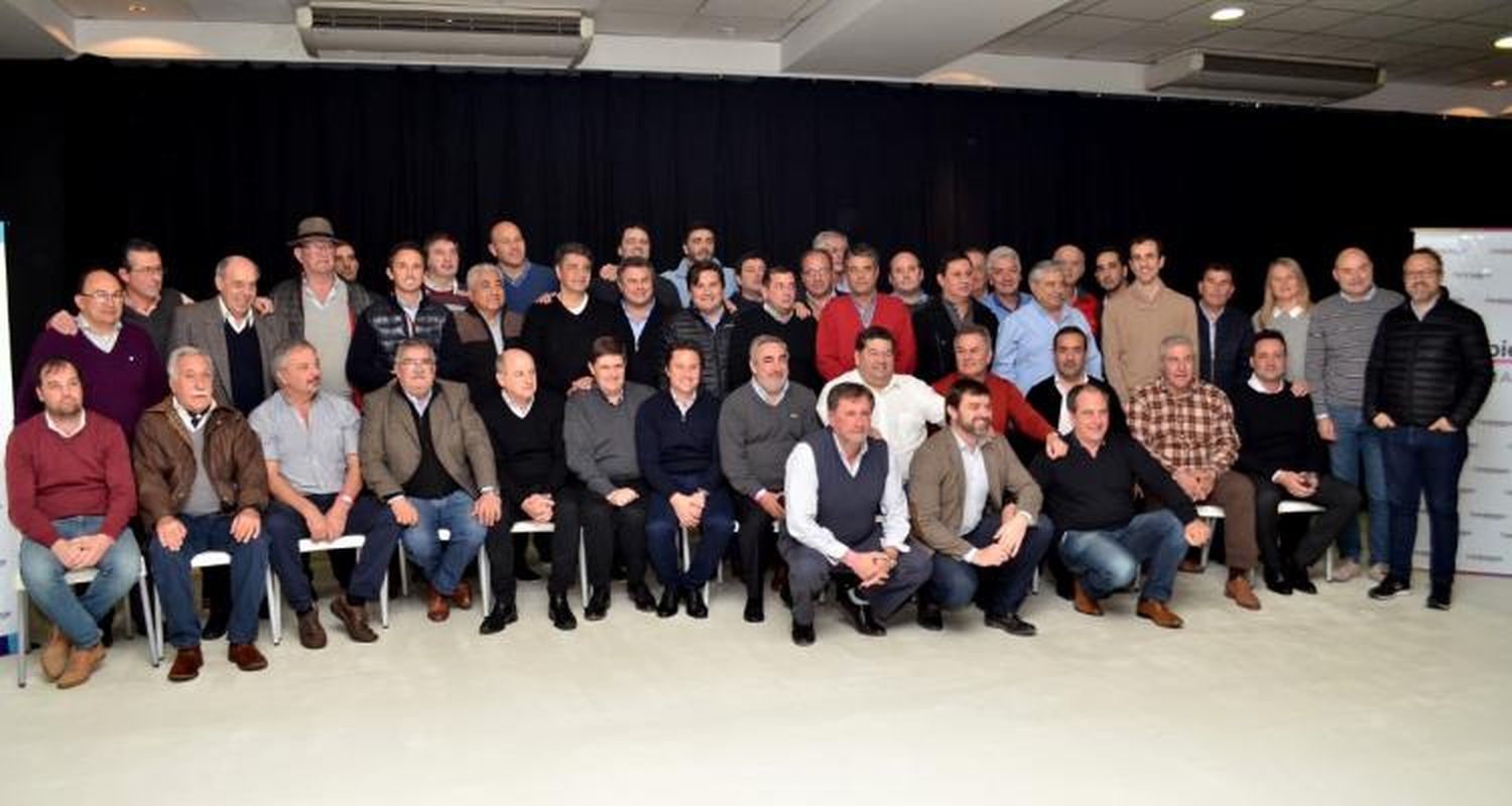 Salazar participó del Foro de intendentes de Cambiemos en San Martín