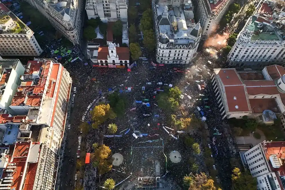 El reclamo por el financiamiento universitario fue masivo y el gobierno lo tildó de "acto opositor"