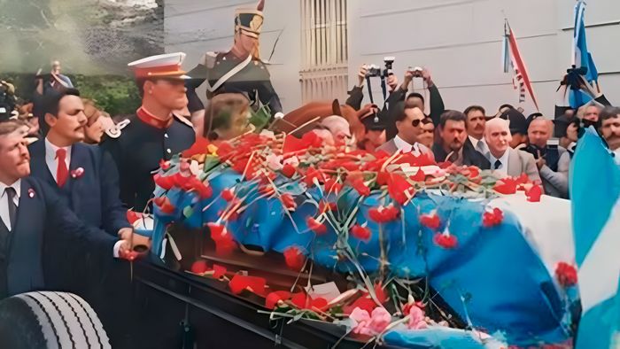 reaptriación restos de rosas
