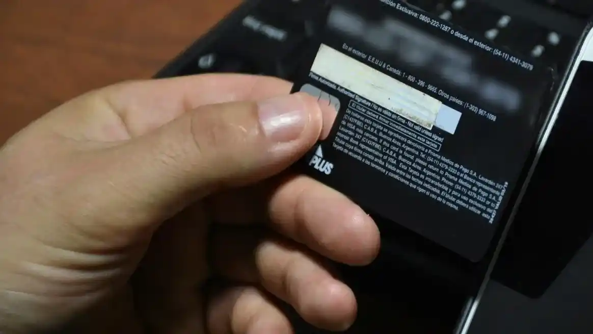 La cifra de las estafas superaría los 100 millones de pesos