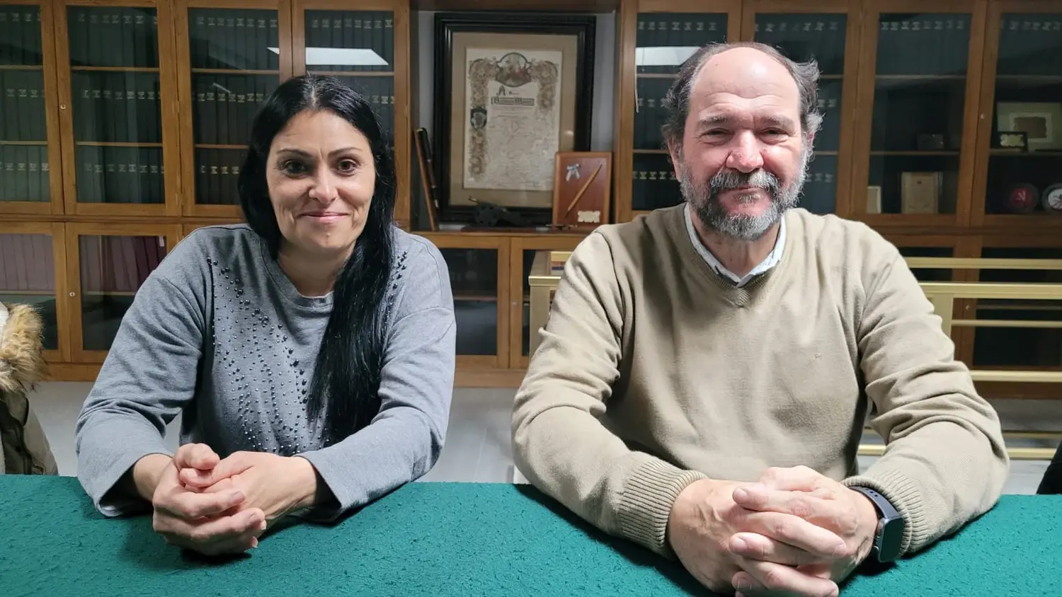 La presidenta de la UCR, Romina Trujillo, junto al vocal Santiago Hernandez