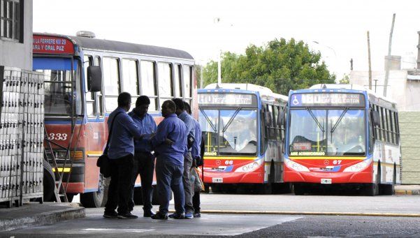 Paro de colectivos de la Línea 180 tras violento asalto en La Matanza