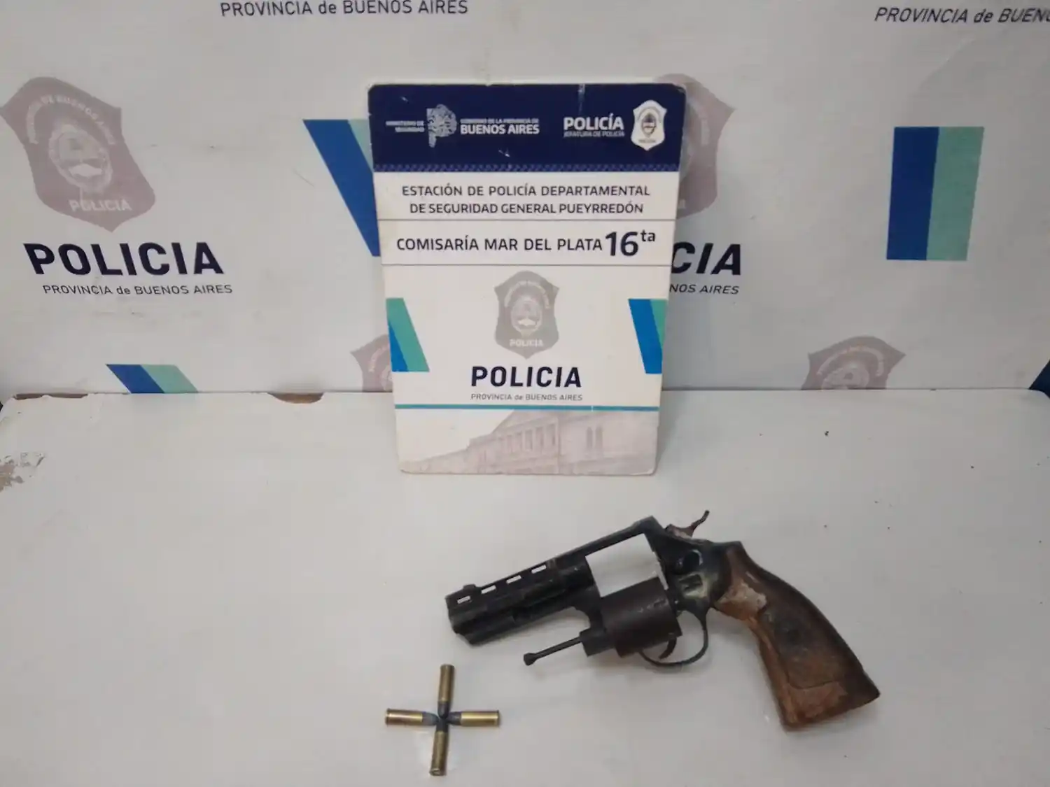 Los únicos elementos que secuestraron luego de cuatro allanamientos en tres barrios distintos.