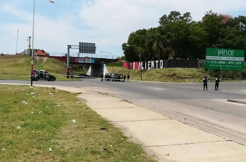 Le disparó a su mujer y luego se suicidó