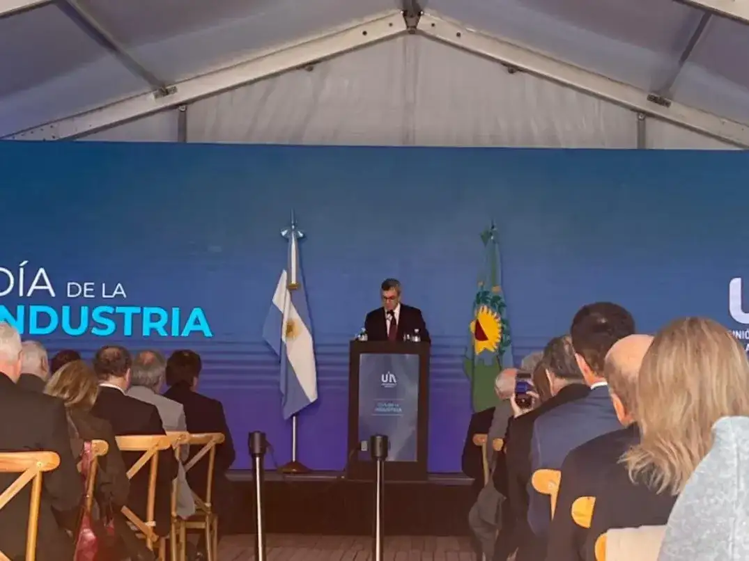 La UIA volvió a reclamar una baja de impuestos y medidas para reactivar la industria