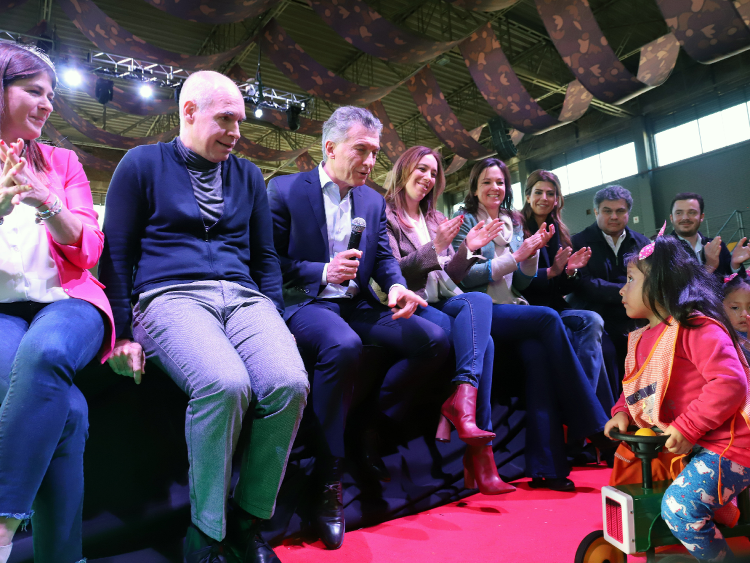 Cinco gobernadores se pegarán a Macri y otros doce irán con Fernández; el resto va con lista corta o está en duda