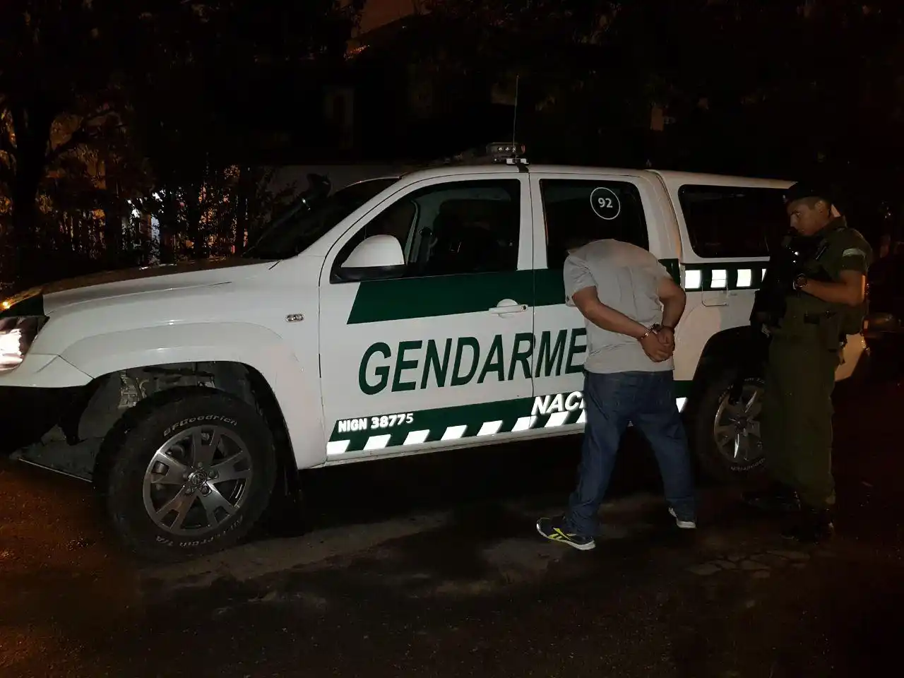 Rosario: narco detenido con un arsenal de armas y tres kilos de cocaína