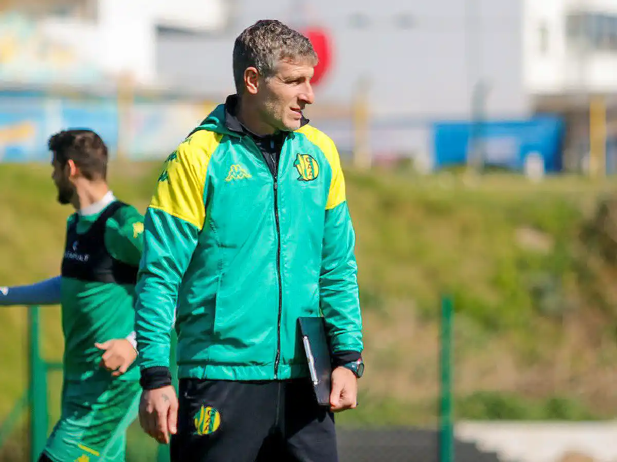 Palermo renunció como DT de Aldosivi