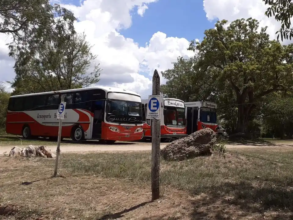Todo colectivo que supere los 40 asientos deberá pagar la tasa.