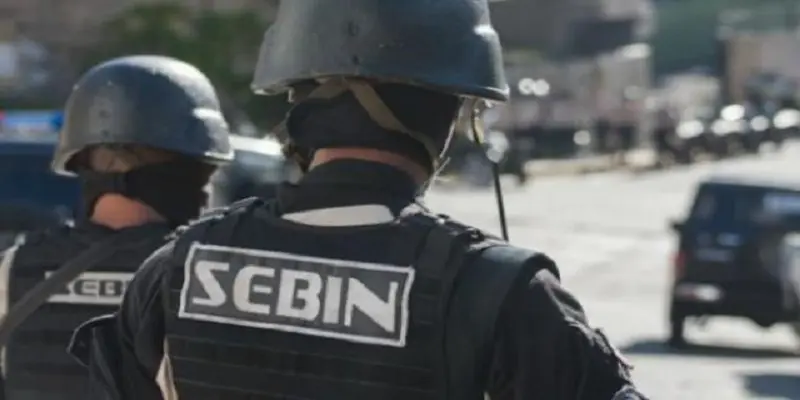 SEBIN captura a dos “gestores de pasaportes” en Caracas (+Reporte)