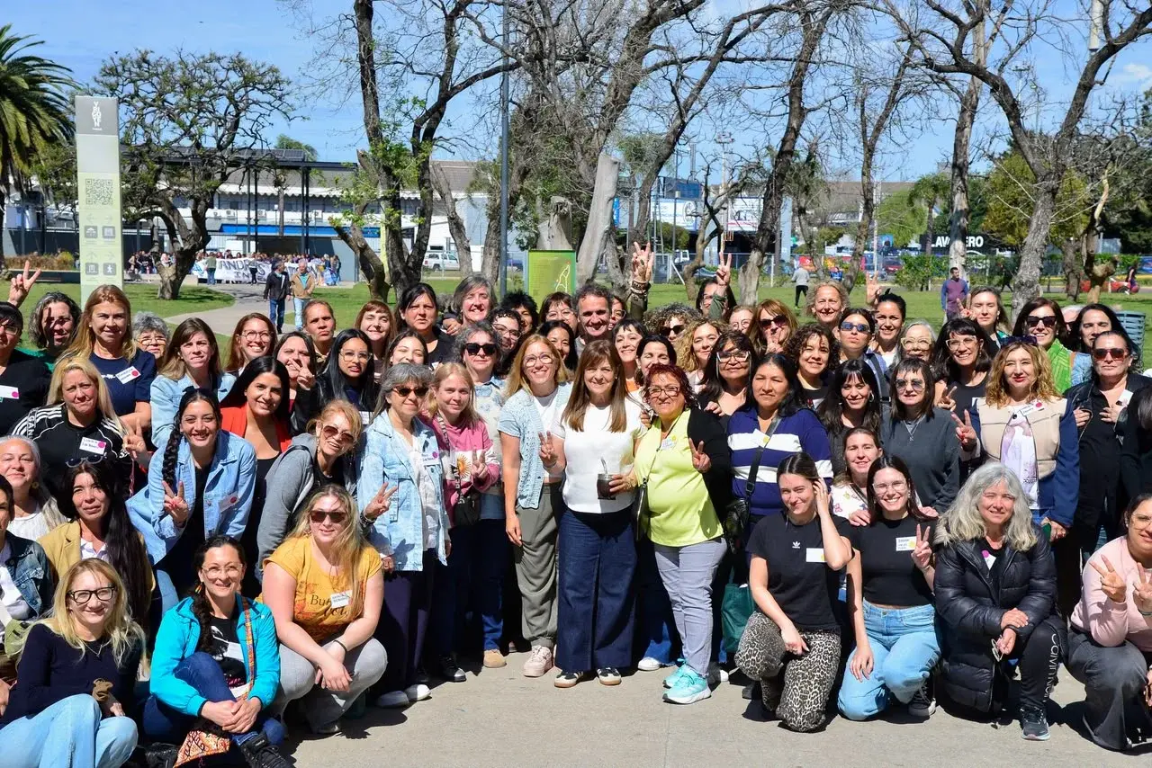 Gabriel Katopodis durante el encuentro con mujeres realizado en San Martín.