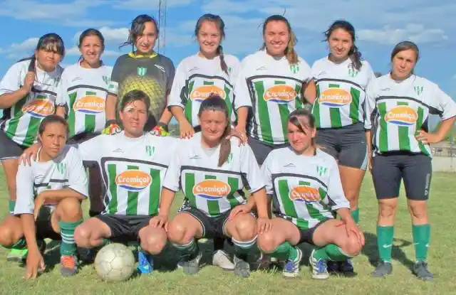 Habrá fúbtol femenino hoy en cancha de Sarmiento