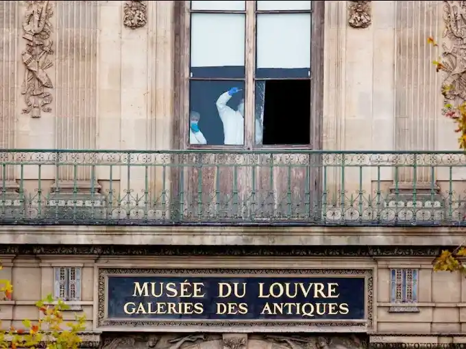Detuvieron a dos sospechosos del millonario robo al Museo del Louvre en París