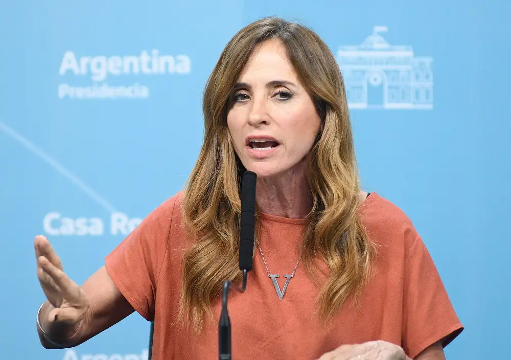 Victoria Tolosa Paz.