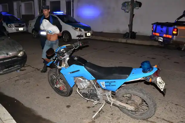 Lo agarraron justo cuando se quería llevar el auto