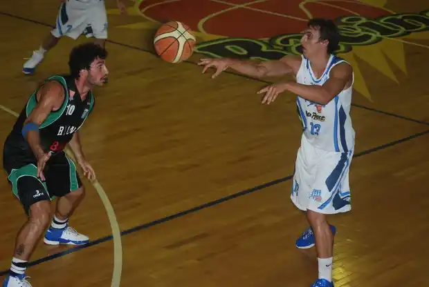 Racing perdió su cuarto partido consecutivo