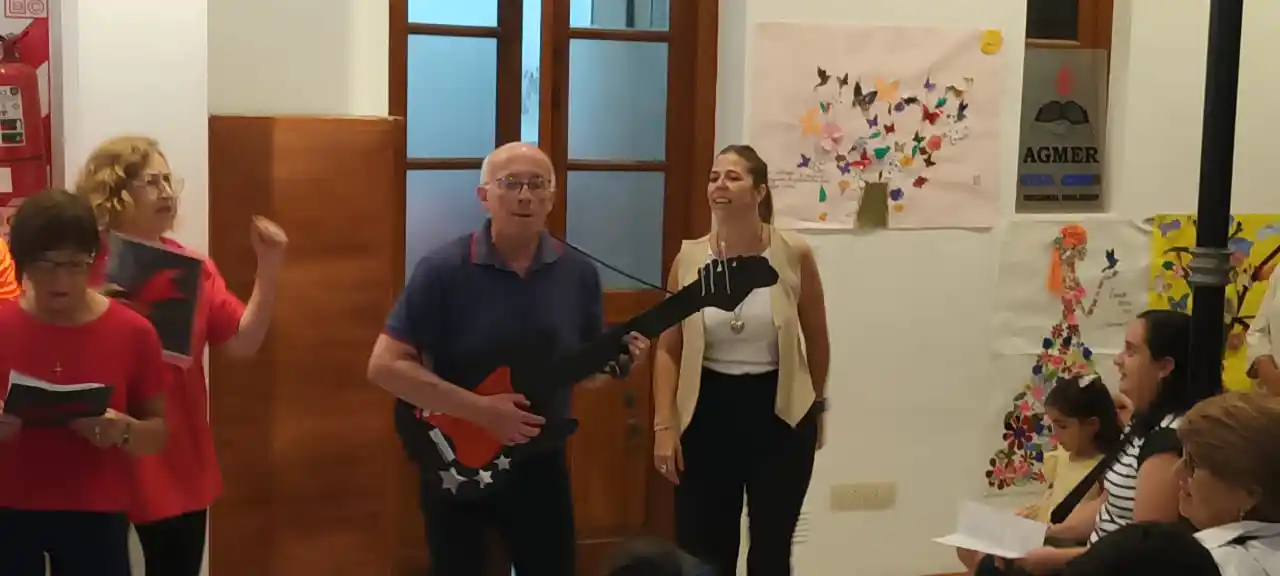 Se realizó muestra anual de talleres de AGMER