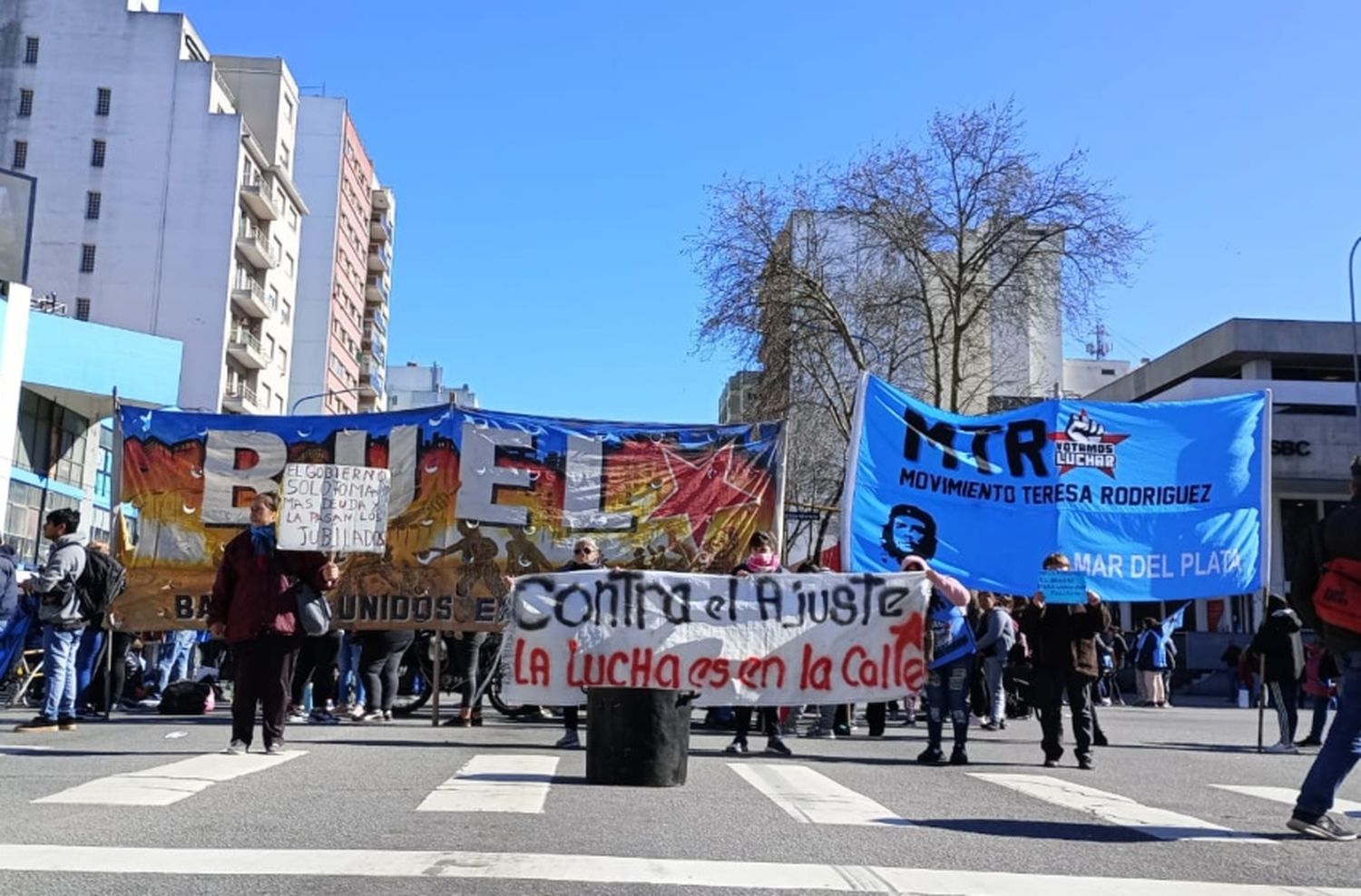 Organizaciones sociales: "Profundizaron el ajuste en todos los planos"