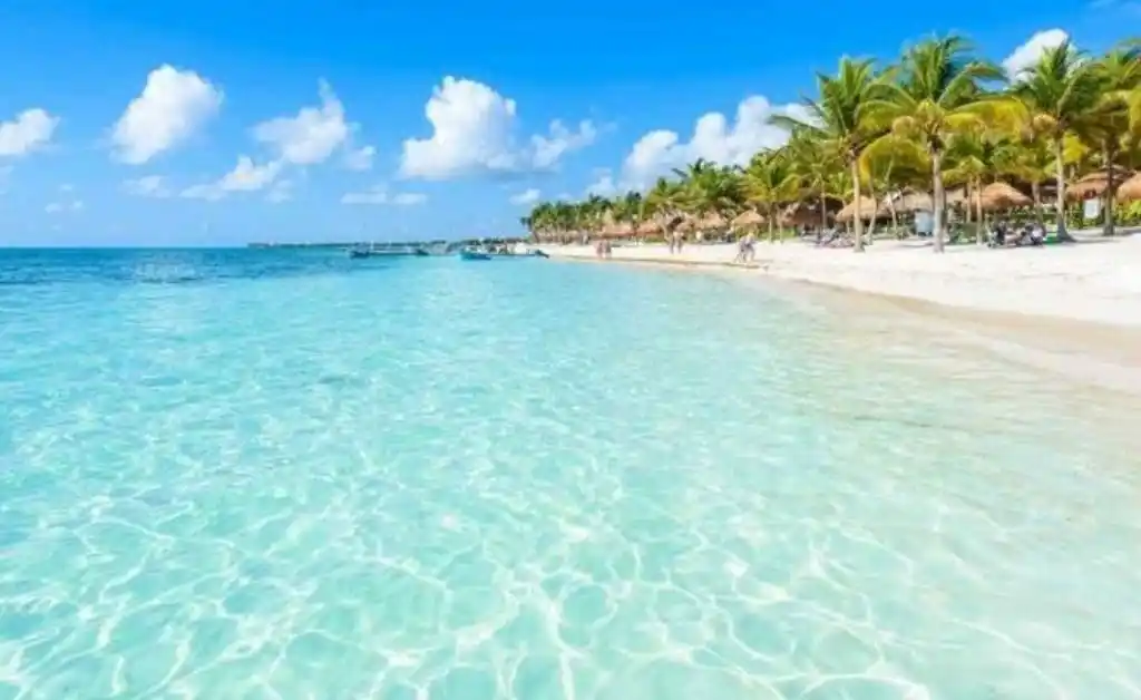 El Gobierno abrió un consulado en Playa del Carmen debido a la gran demanda