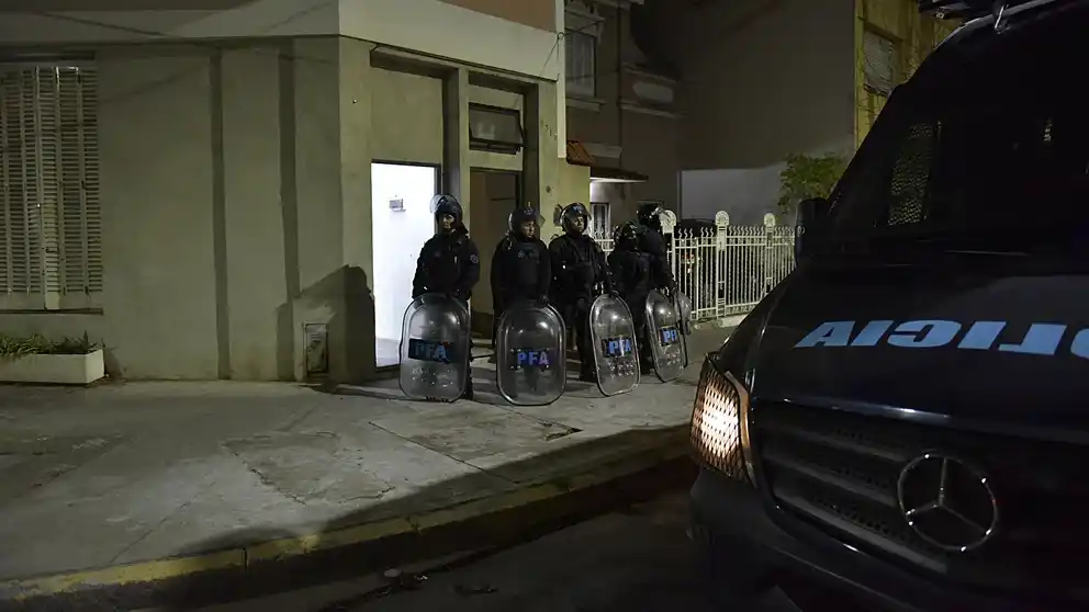 Allanaron la casa donde vivía el hombre que intentó matar a Cristina Kirchner