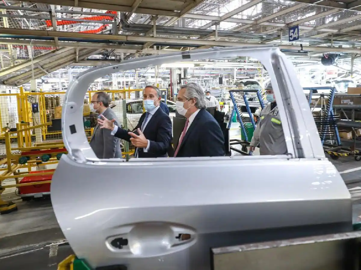 Fernández: "La Argentina se está poniendo de pie, vamos a superar la pandemia y el pasado"