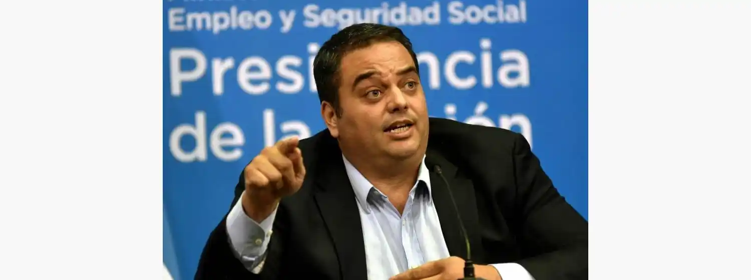 Preparan un decreto para liberar fondos a las obras sociales