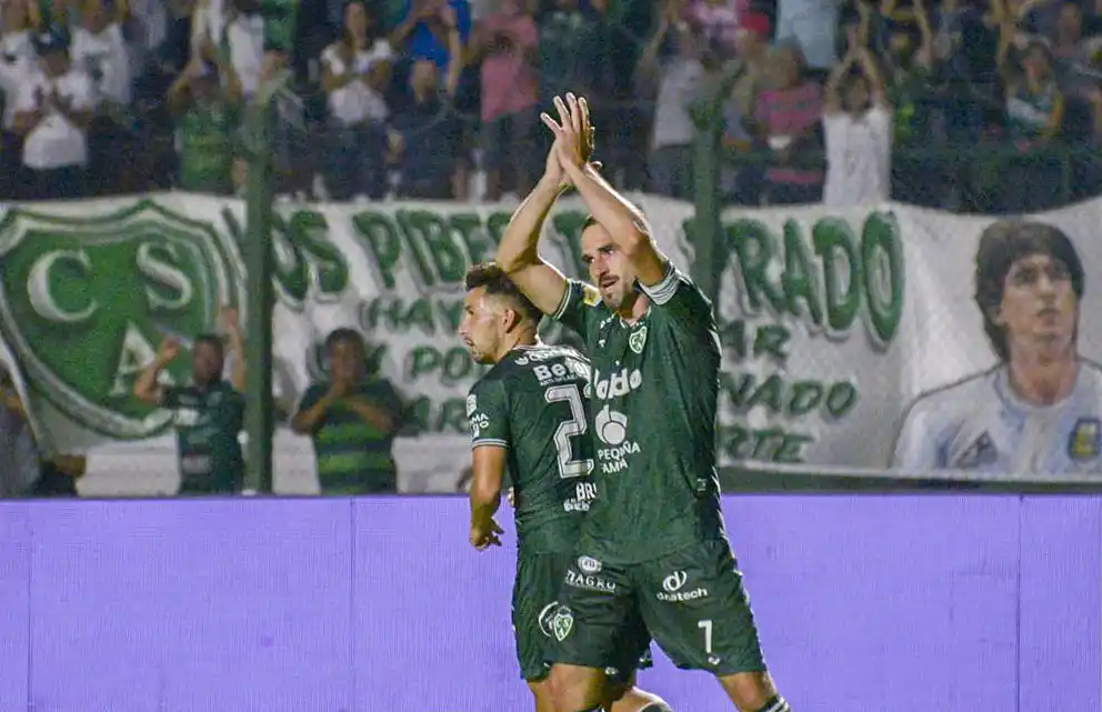 Lisandro López le dio la victoria a Sarmiento