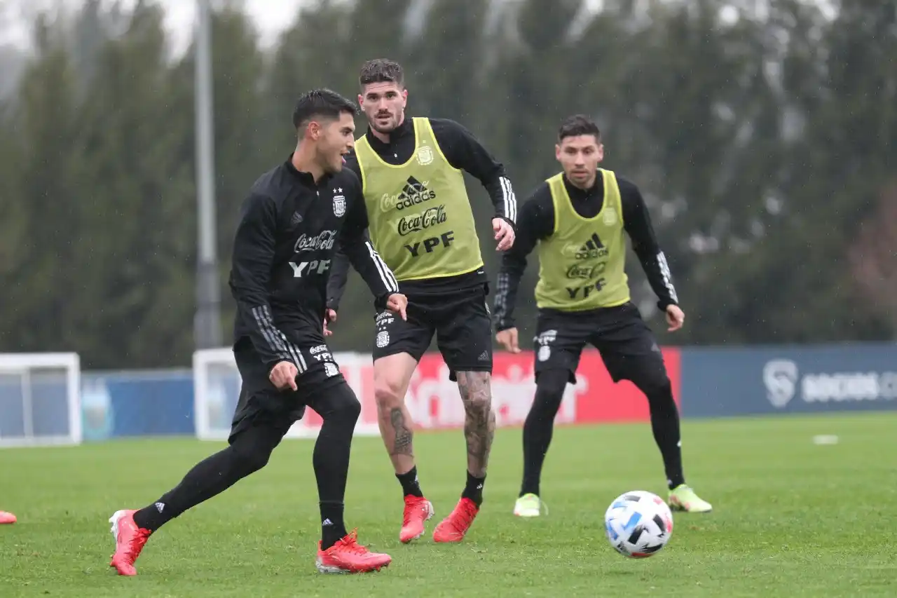 Argentina enfrenta a Bolivia en el regreso de los hinchas a la cancha