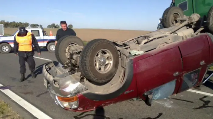 Vuelco en Ruta 3 a la altura de Bahía Blanca
