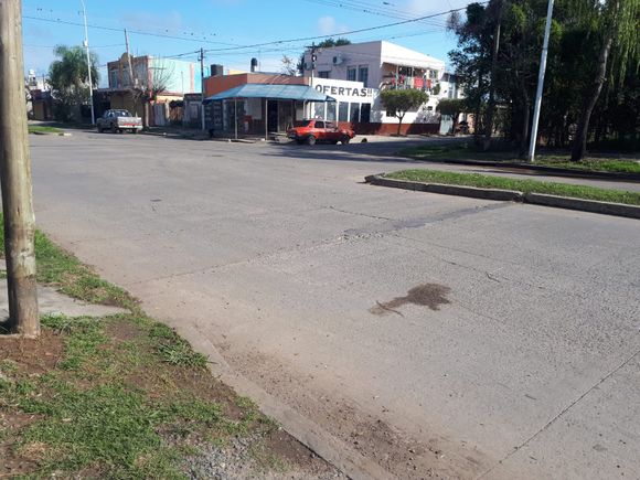 Accidente de moto: Derivan a Rosario a un joven de 23 años, buscan testigos