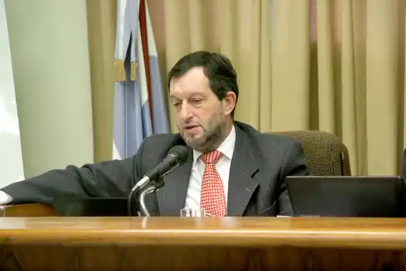 Lo asaltaron en la calle y los identificó por Facebook