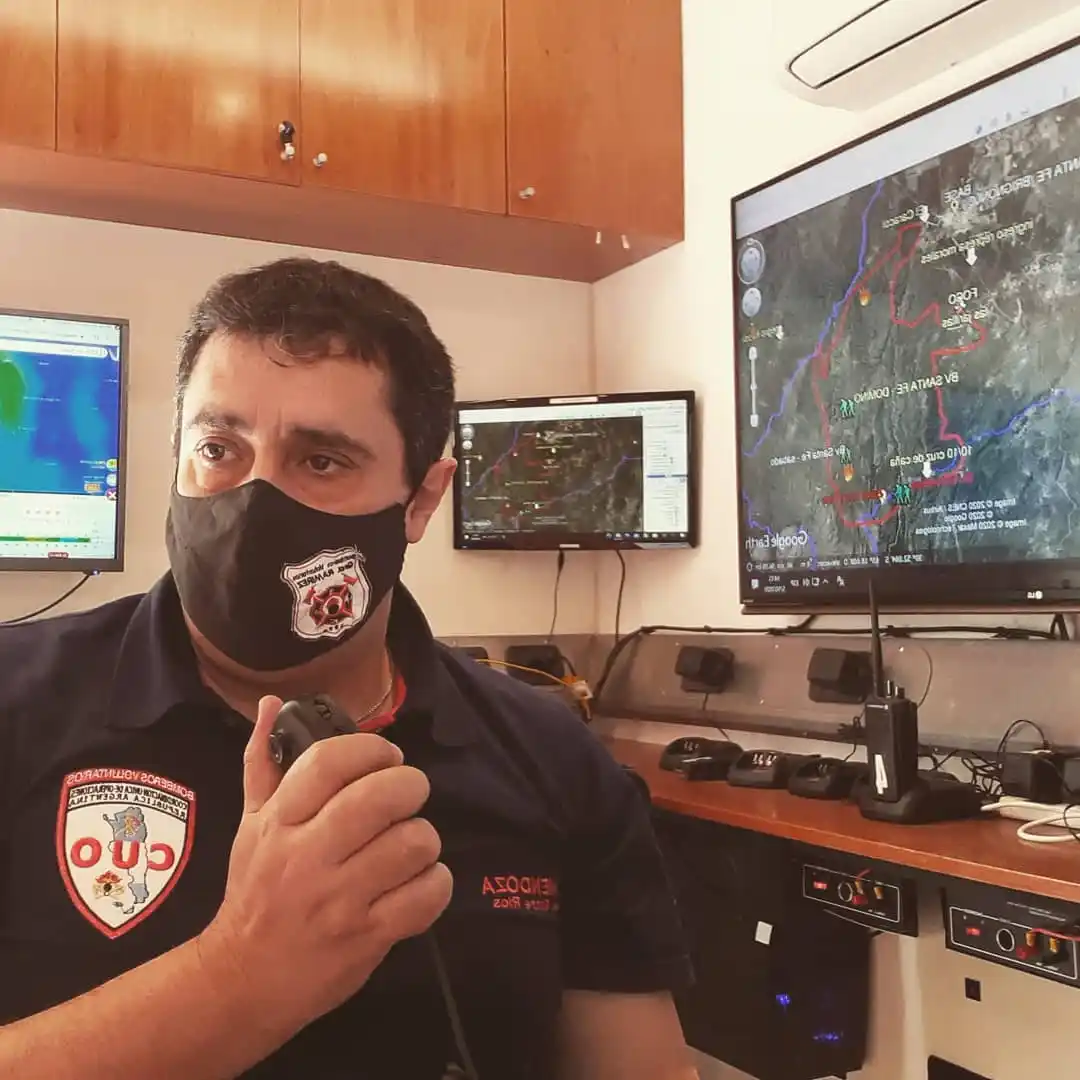 El Jefe de Bomberos, Aaron Mendoza, volvió a dar positivo