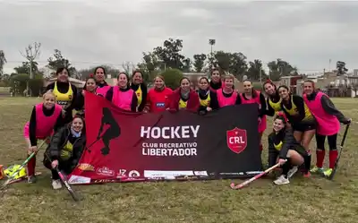 El Club Recreativo Libertador invierte en su cancha de hockey femenino