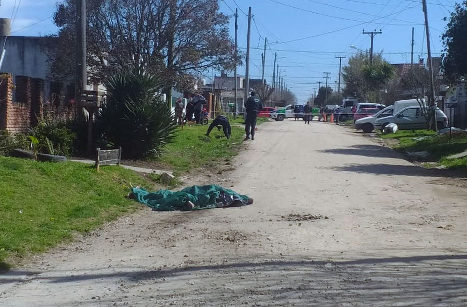 Sigue prófugo el delincuente que robó una camioneta, atropelló y mató a una mujer